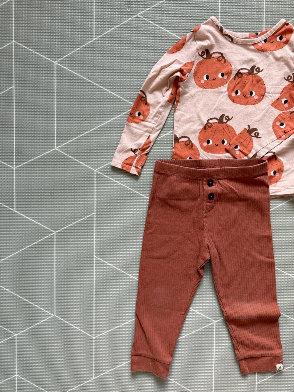 H&M|Baby girl/toddler set,Blush pink pumpkin theme long sleeve & ribbed pants•••